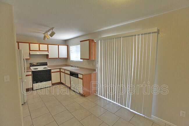 Building Photo - 9325 W Runion Dr