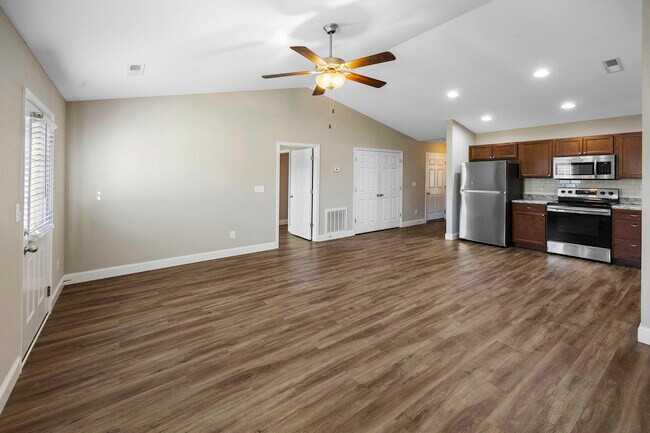 Foto del edificio - 5354 Dover Springs Way