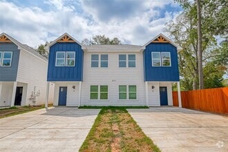 Building Photo - 809 Avenue J Pl