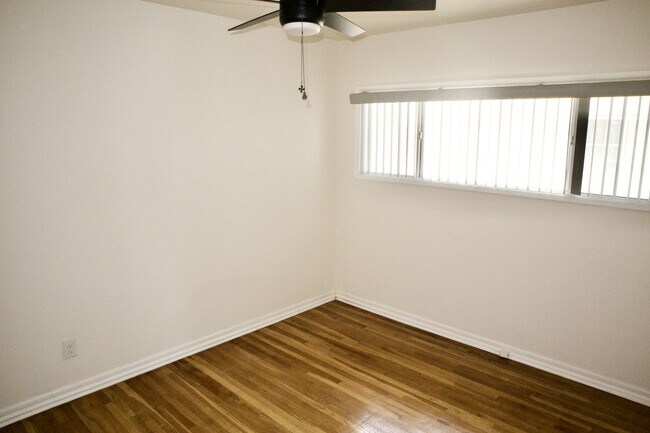Foto del edificio - 16405 Budlong Ave