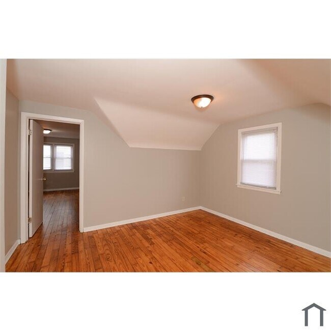 Foto del edificio - 5755 Turney Rd