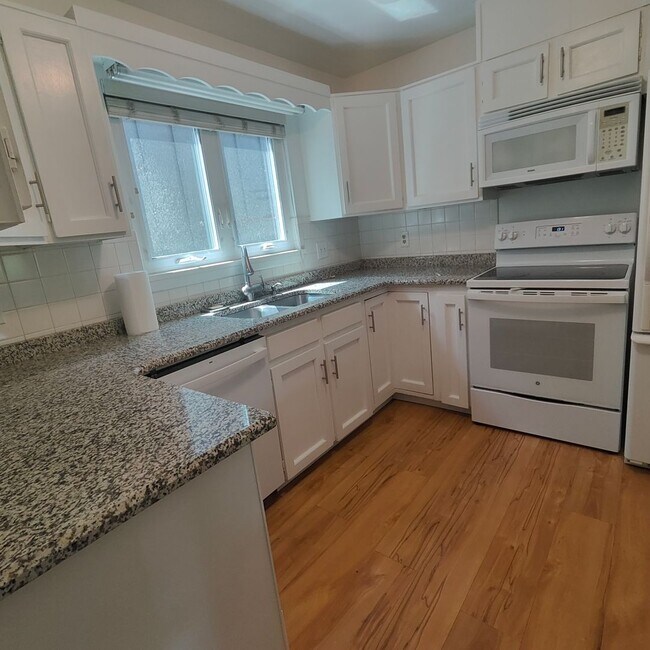 Foto del edificio - View of Flatirons from Duplex for Rent wit...