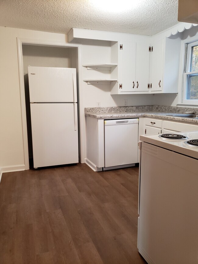 354 Co Rd 353, Florence, AL 35634 House Rental in Florence, AL