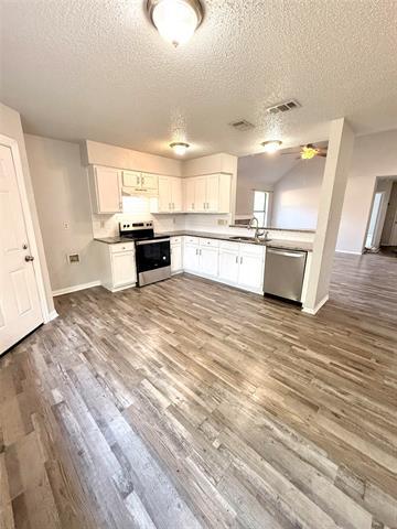 Foto del edificio - 10208 Leatherwood Dr