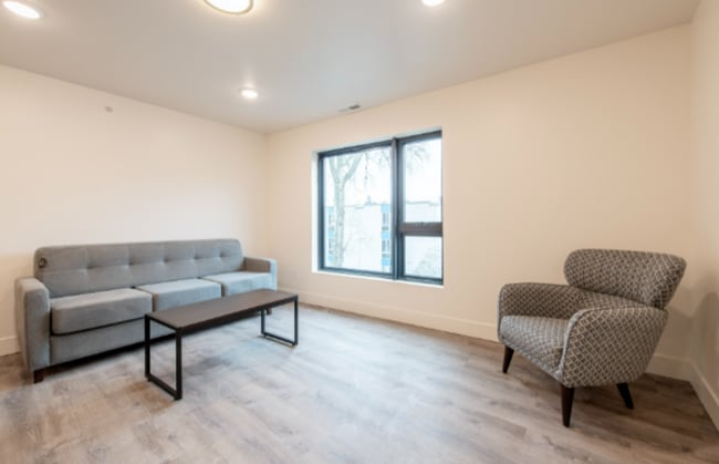 Building Photo - 911 S Main-301BED1