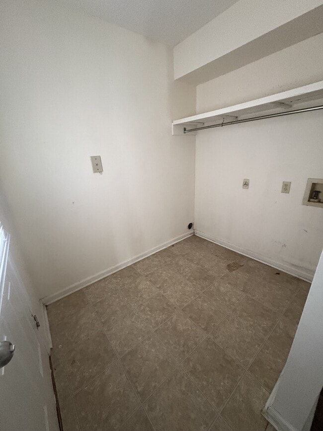 Building Photo - 1469 Green St