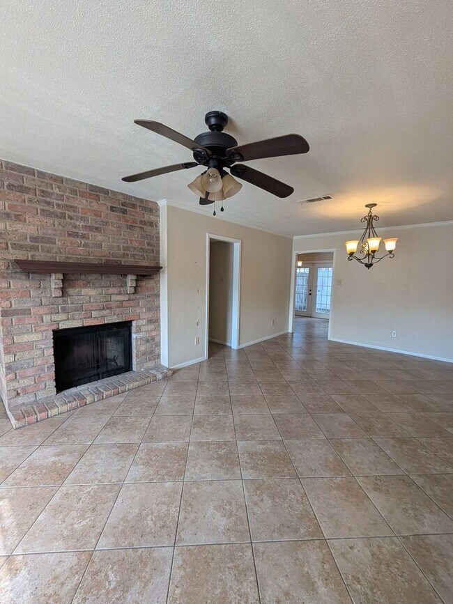 Foto del edificio - 956 Sunmeadow Dr