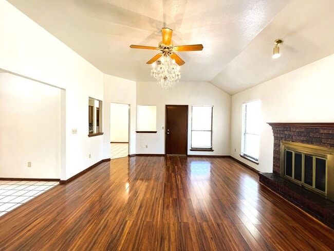 Building Photo - 5804 Republic Dr