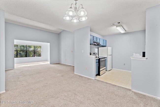 Building Photo - 225 S Tropical Trail
