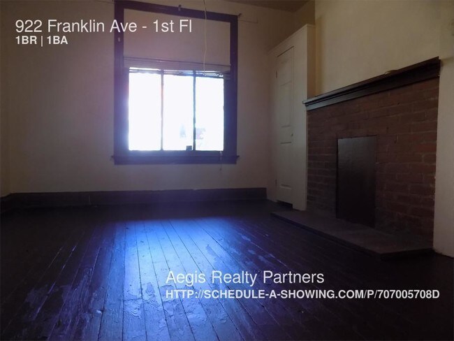 Building Photo - 922 Franklin Ave