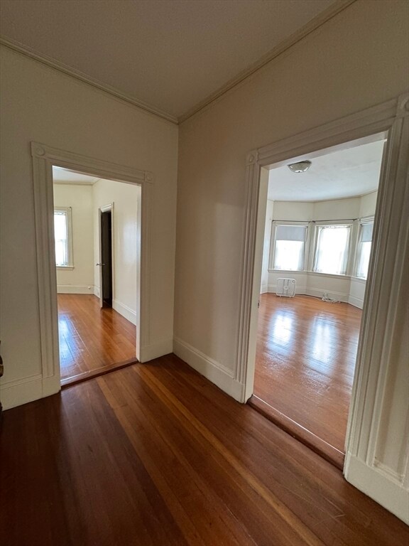 Building Photo - 909 Beacon St