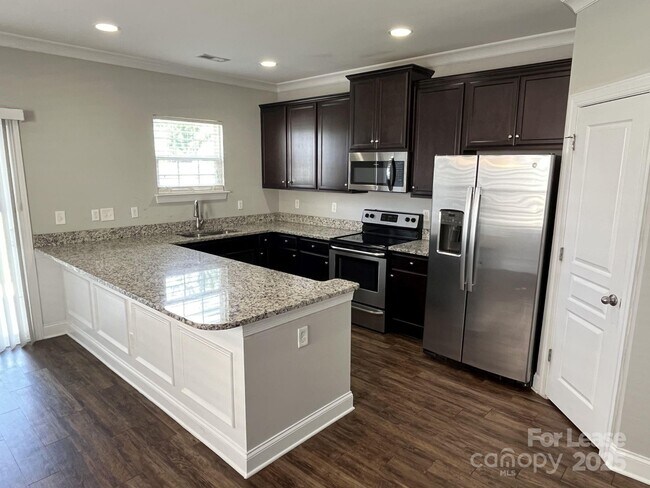 Foto del edificio - 340 Halton Crossing Dr SW