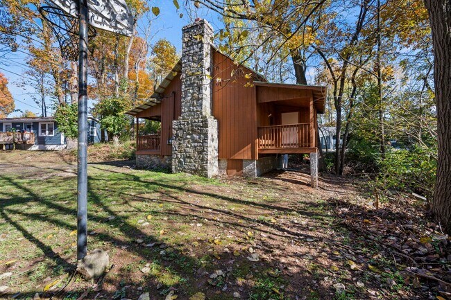 Foto del edificio - Move-In Special Available! Charming Cabin with Modern Finishes!