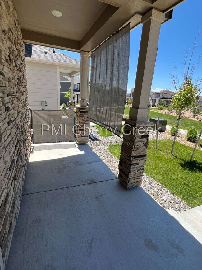 Foto del edificio - 6841 Longpark Dr