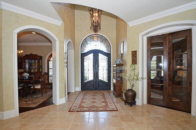 Building Photo - 27707 Charter Lake Ln
