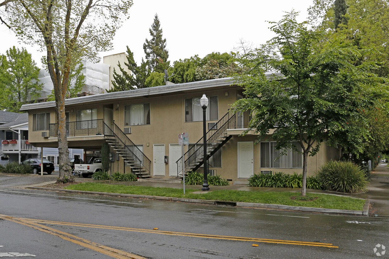 Primary Photo - 525 13th St