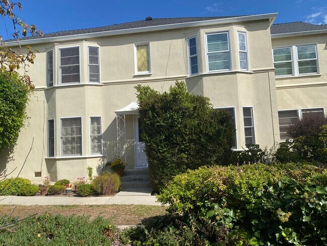 Front entrance…apt. Upper right - 449 San Vicente Blvd