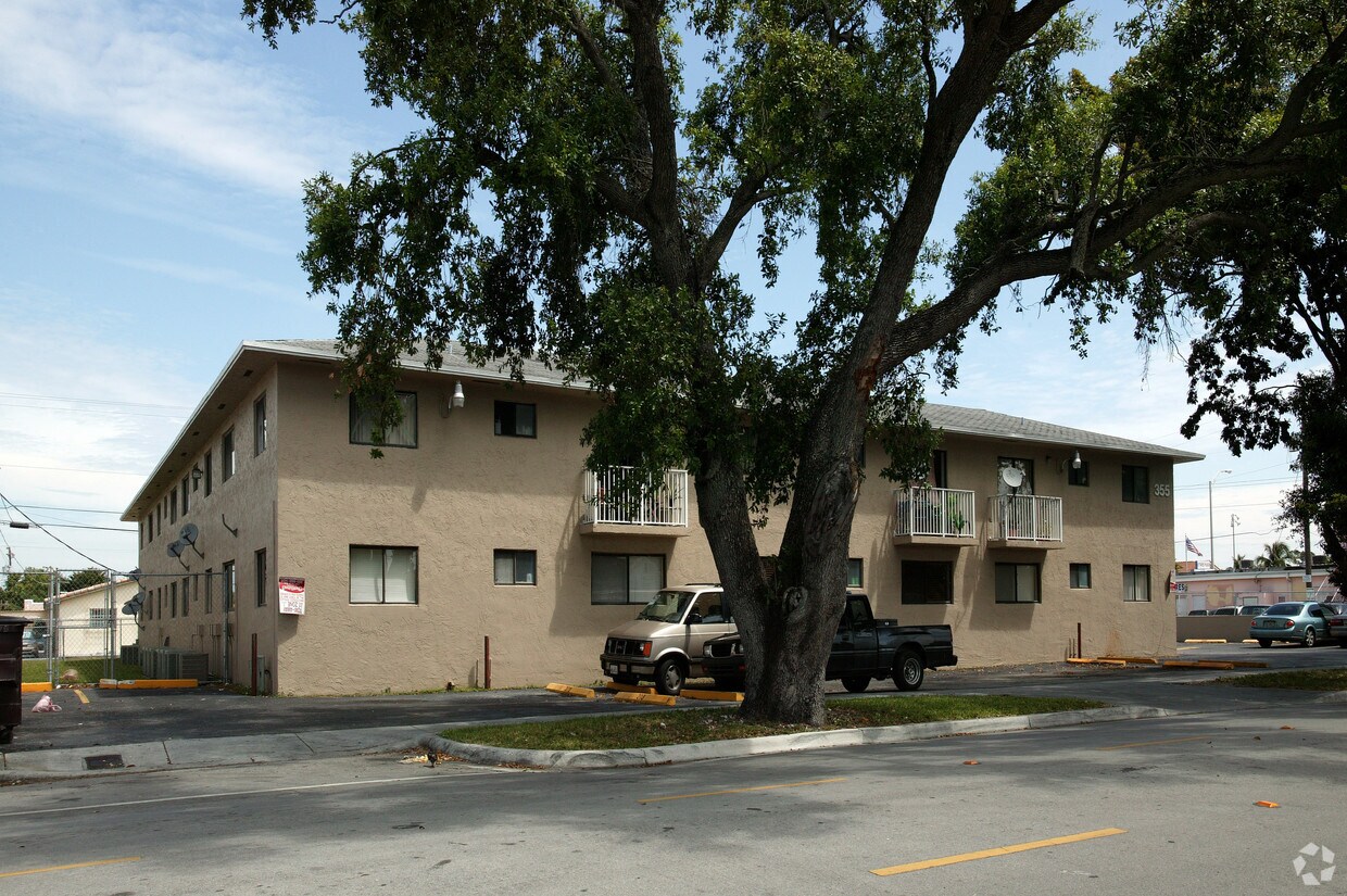 Foto del edificio - 357 E 6th St