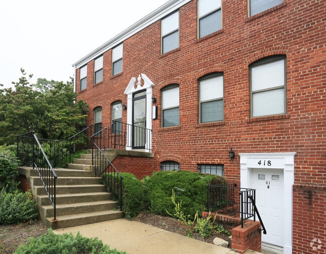 Building Photo - River East-Banneker West