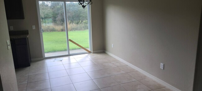 Foto del edificio - 489 Marion Oaks Blvd