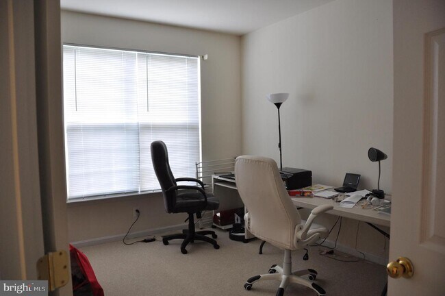 Foto del edificio - 46163 Westridge Dr