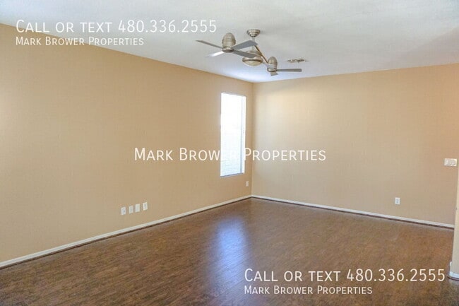 Building Photo - 1362 W Roadrunner Dr