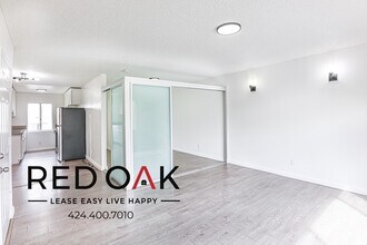 Building Photo - 8555 Independence Ave