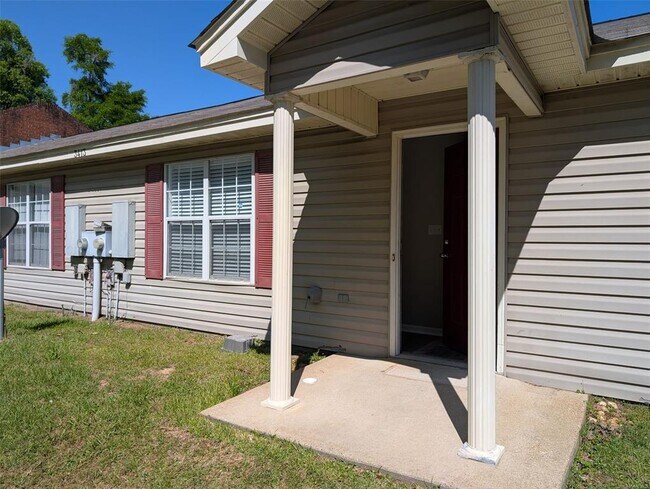 Building Photo - 3413 A Sullivan Ln