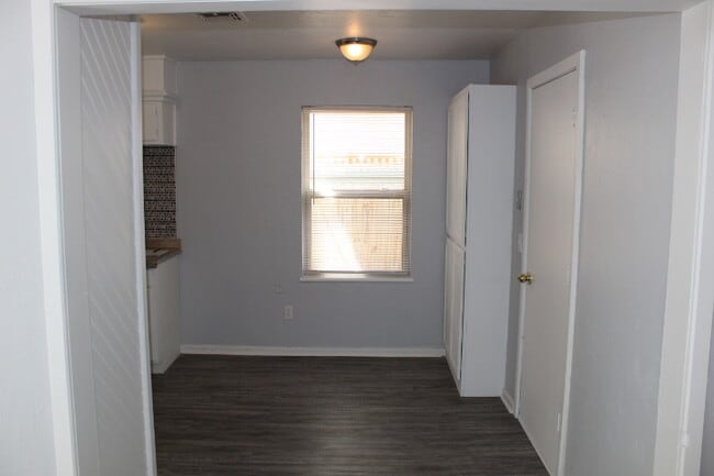Building Photo - 3828 NW 29th St
