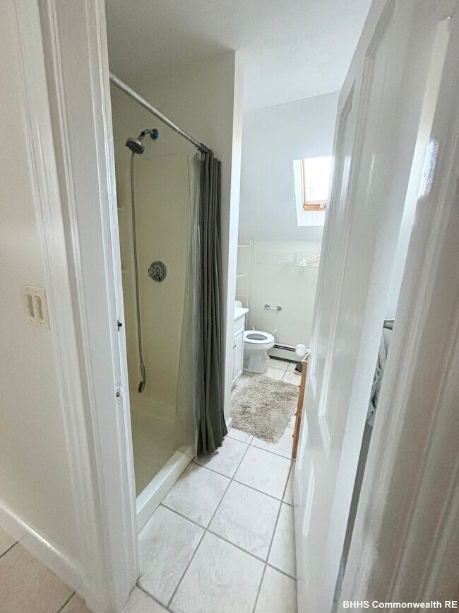 Building Photo - 158 Lowell St