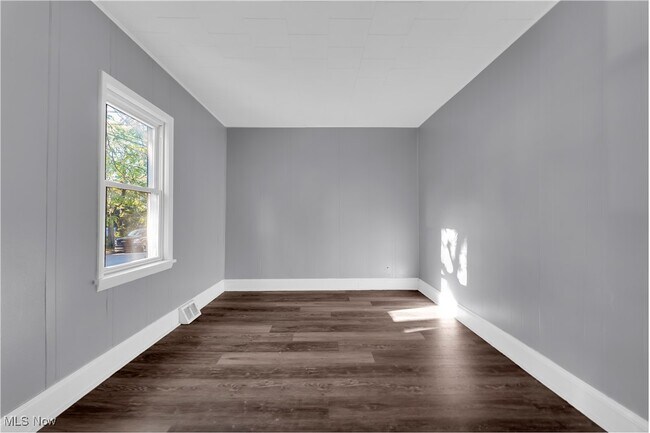 Foto del edificio - 2115 Dowd Ave