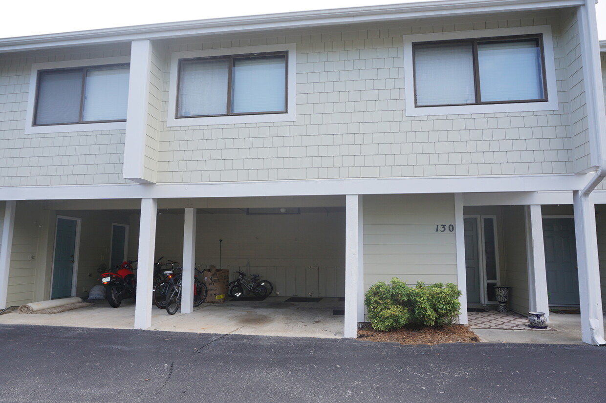 Foto principal - Furnished 3Bd/2Ba Channel Walk Townhome in...