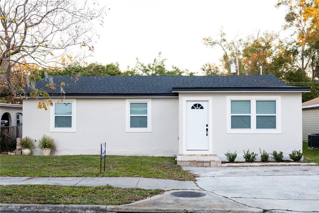 Primary Photo - 2070 W Airport Blvd