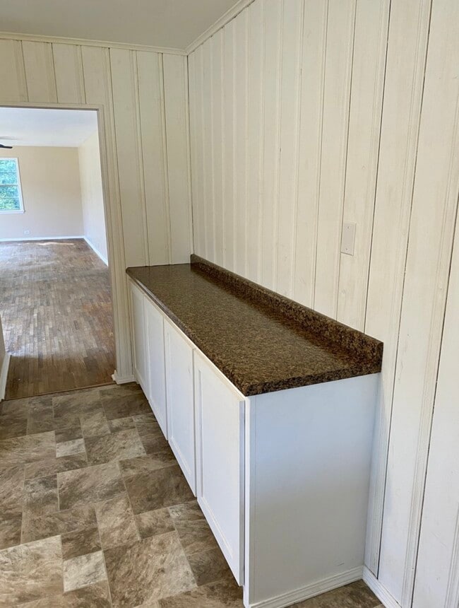 Building Photo - 308 US-64