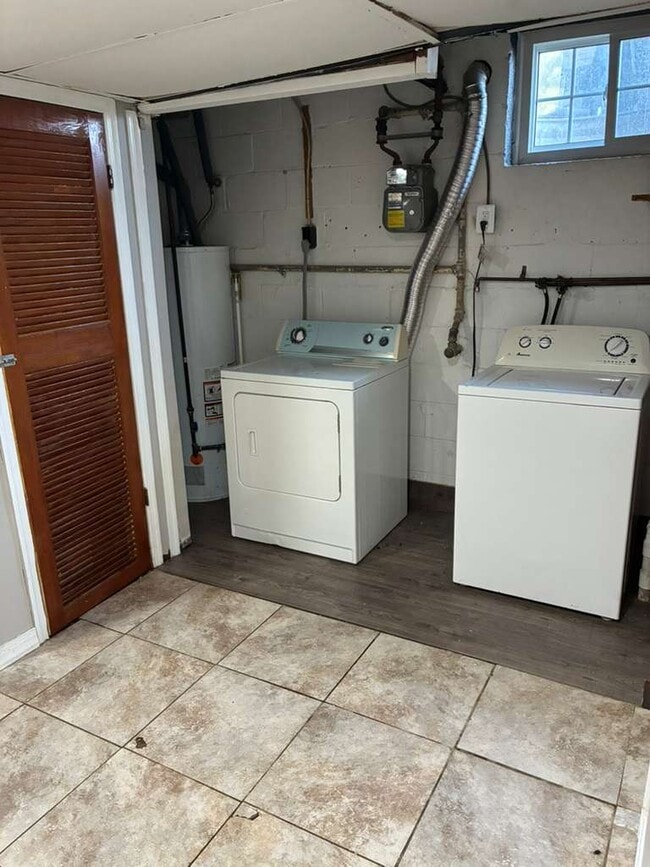 Building Photo - 4431