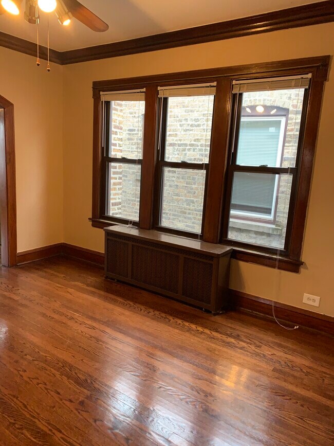 Dining Room - 5046 N Parkside Ave