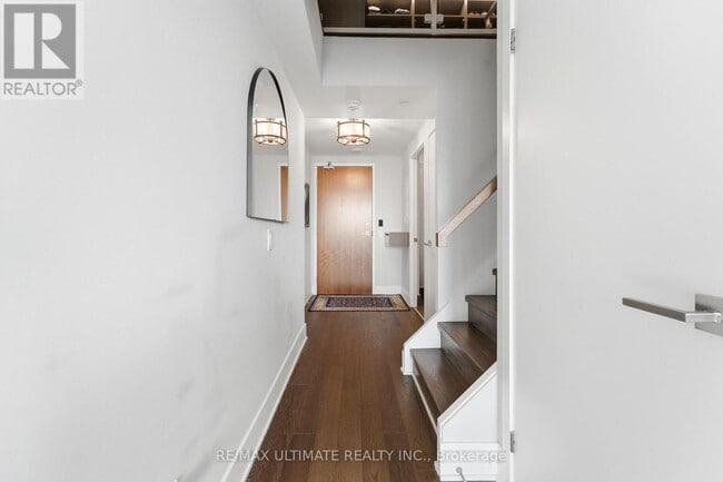 Building Photo - 111 St Clair Ave W