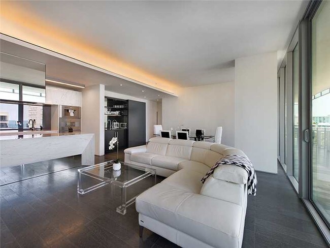 Building Photo - 120 Ocean Dr
