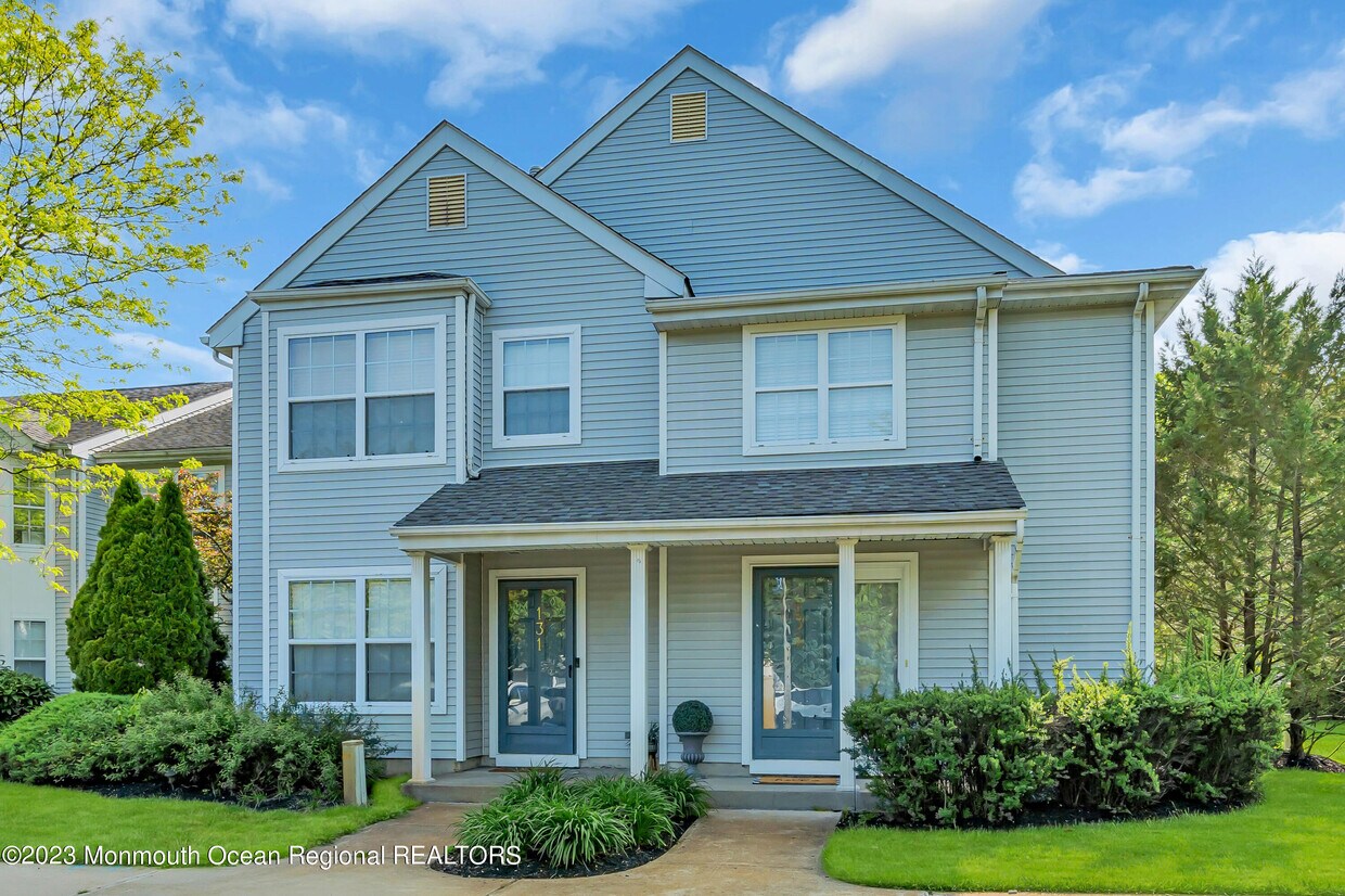 131 Wellington Ct Unit 41, Manalapan Township, NJ 07726 Condo for