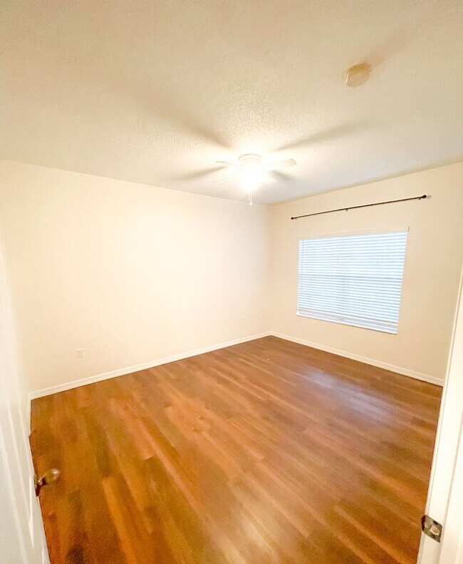 Building Photo - 2/2 Haile Condo K59 - Available Dec 15th