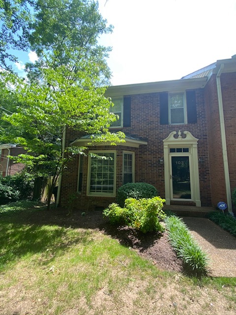 Front Entrance - 103 Stokeswood Plz