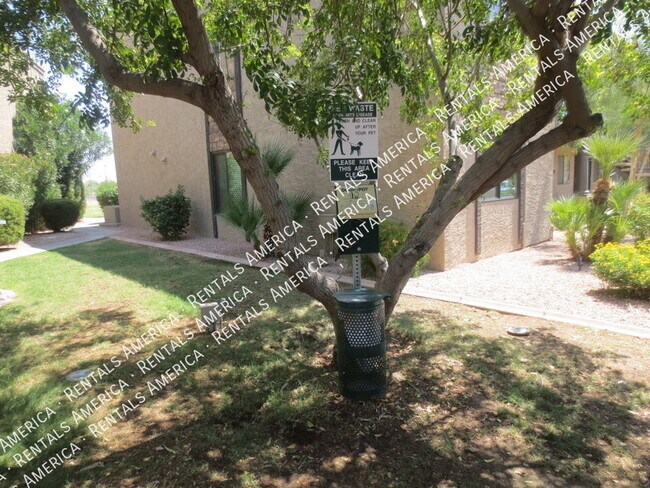 Building Photo - 5995 N 78th St