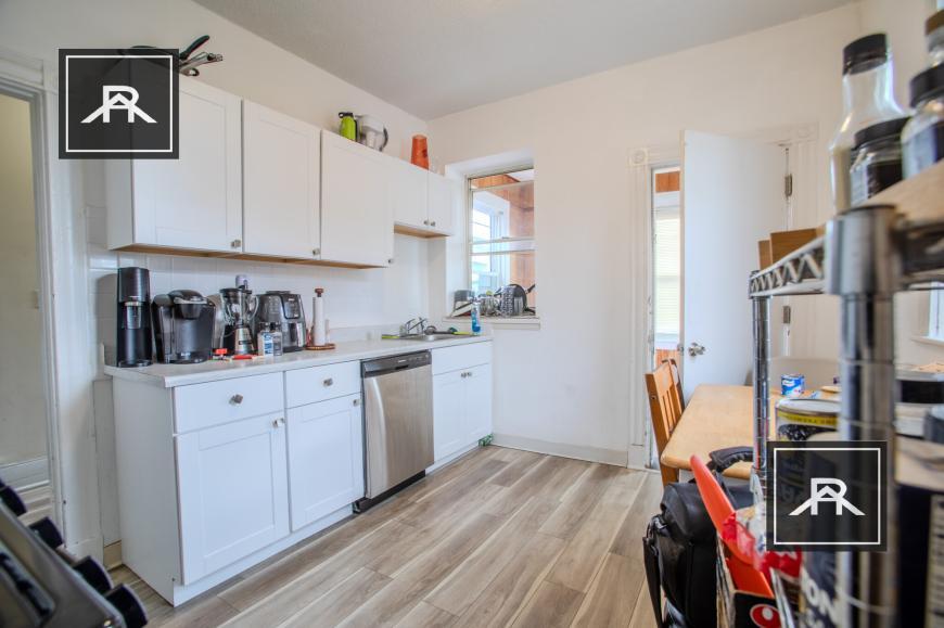 4 bedroom in Allston MA 02135 - 4 bedroom in Allston MA 02135