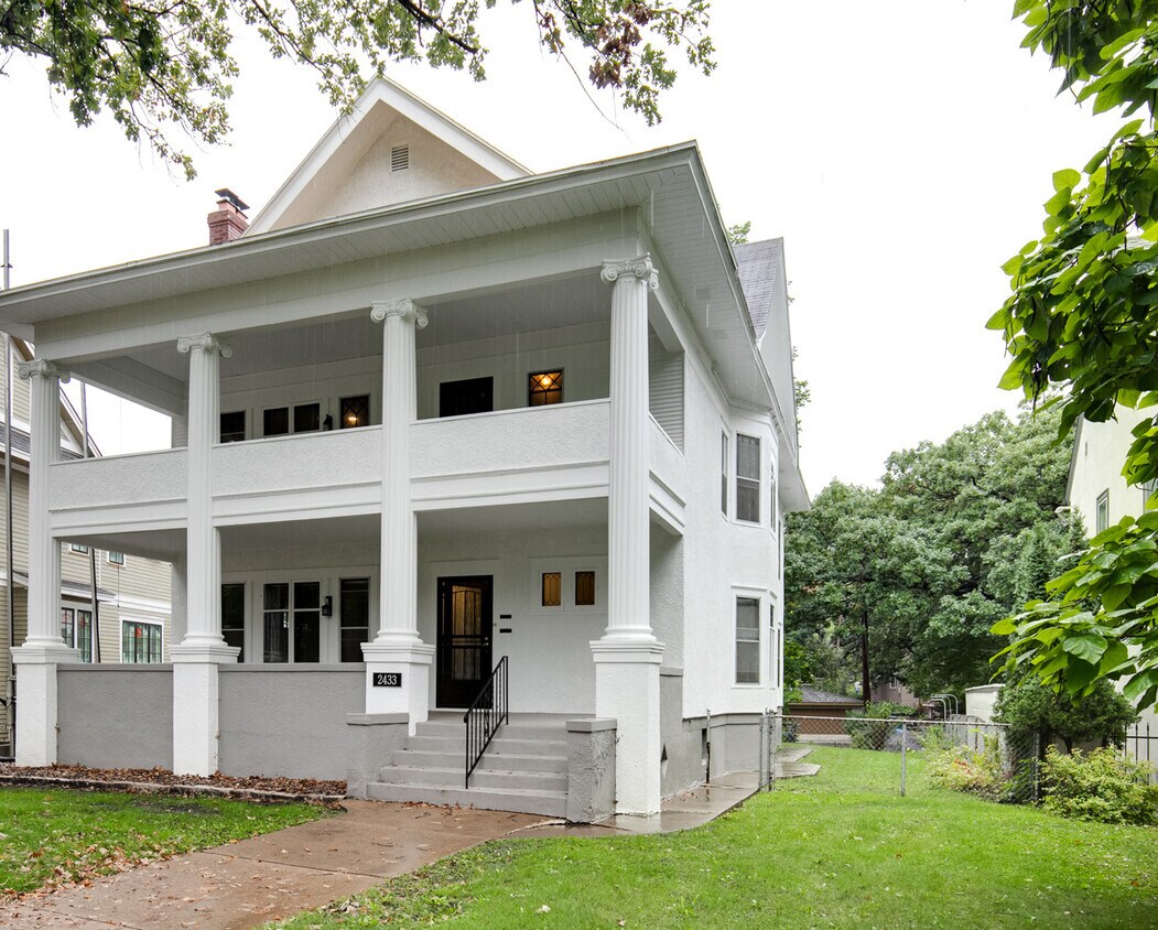 2433 W 22nd St 1 Lower, Minneapolis, MN 55405 Townhouse for Rent