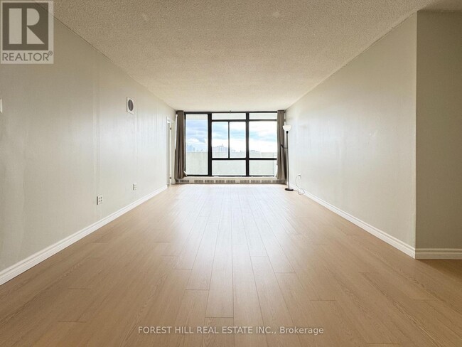 Photo du bâtiment - 3300-3300 Don Mills Rd