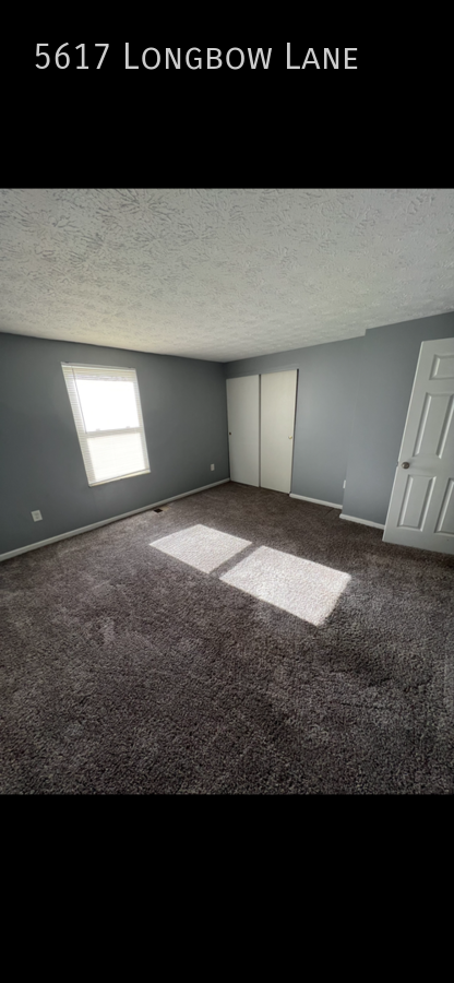 Building Photo - Recently Updated Beautiful Town Home in Du...