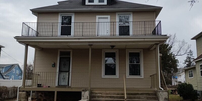 Primary Photo - 3608 Howard Park Ave