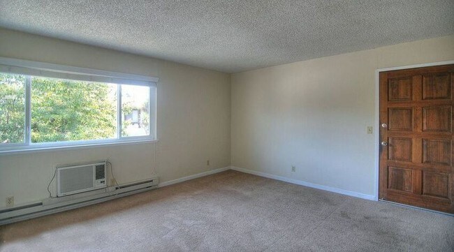 Building Photo - 1595 Brookvale Dr