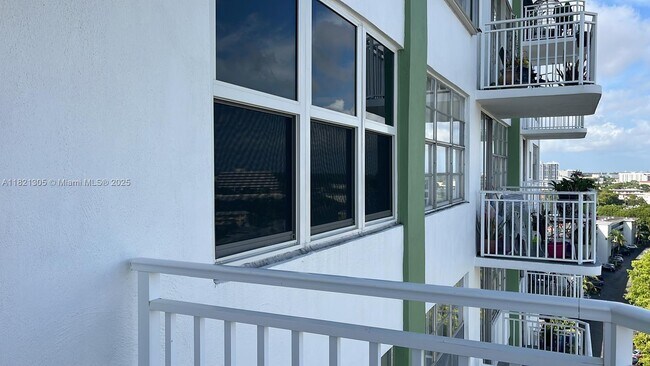 Foto del edificio - 2100 Sans Souci Blvd