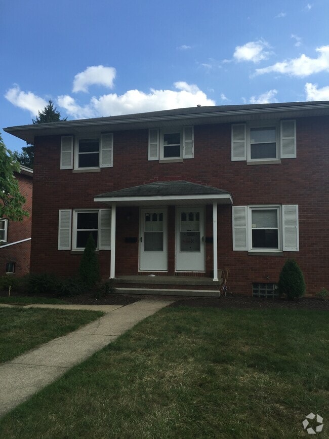High Point Park Apartments for Rent with Parking Wadsworth, OH 1
